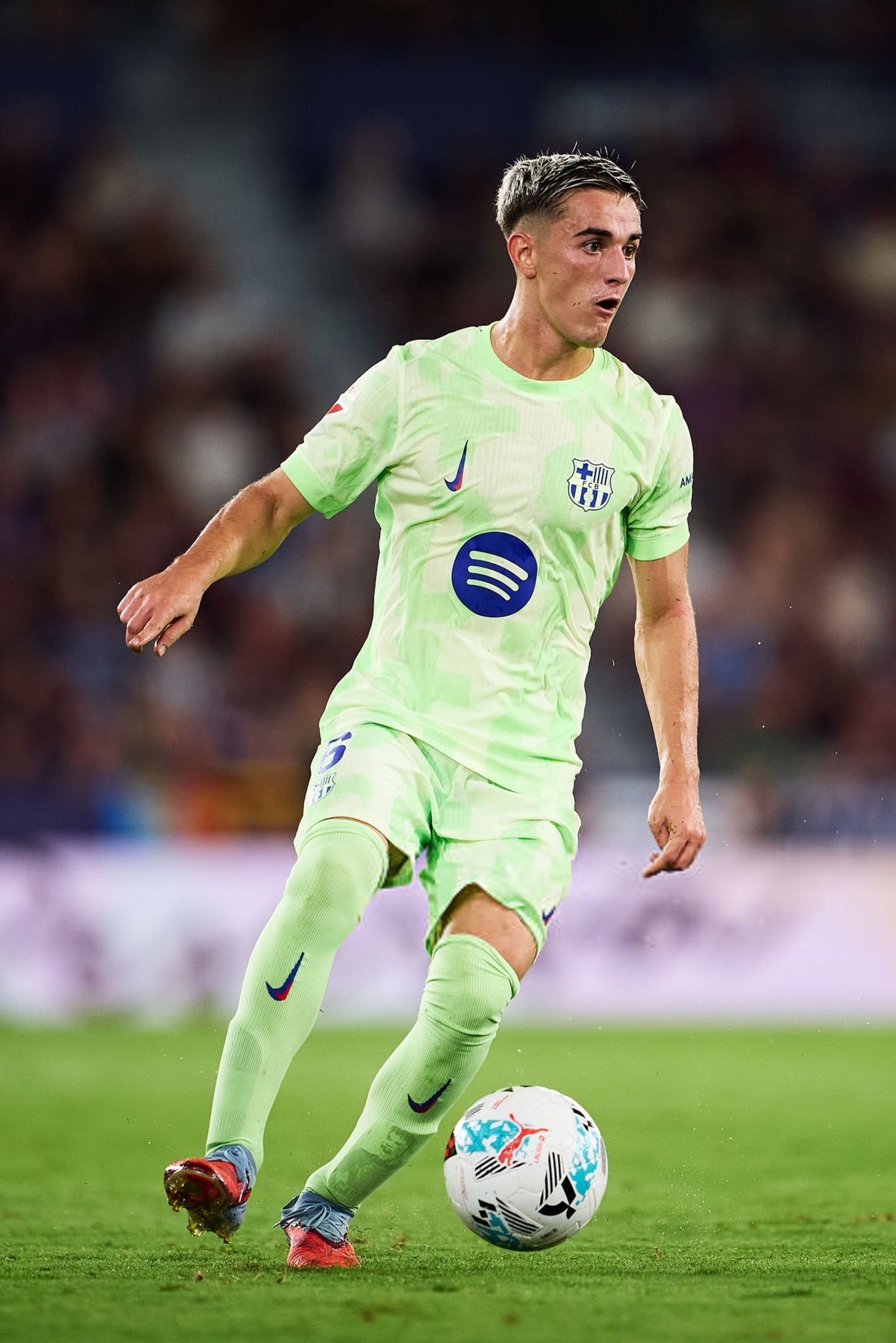 3377体育下载-赛地聚焦：欧冠赛后热度飙升，纽卡斯尔复出首秀，信心回归，数据趋势出现新变化